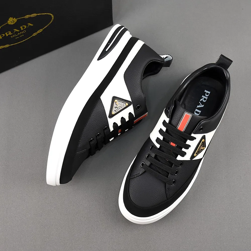 PP400🌻🌻🌻【Prada·PRADA】set off the audience! An international brand that is constantly innovating. This men's casual shoe is the original version. It is made of cowhide leather at a ratio of one to one at the store. It has leather feet and rubber non-slip outsole. It is breathable and comfortable. Quality speaks for itself. 👄38-44